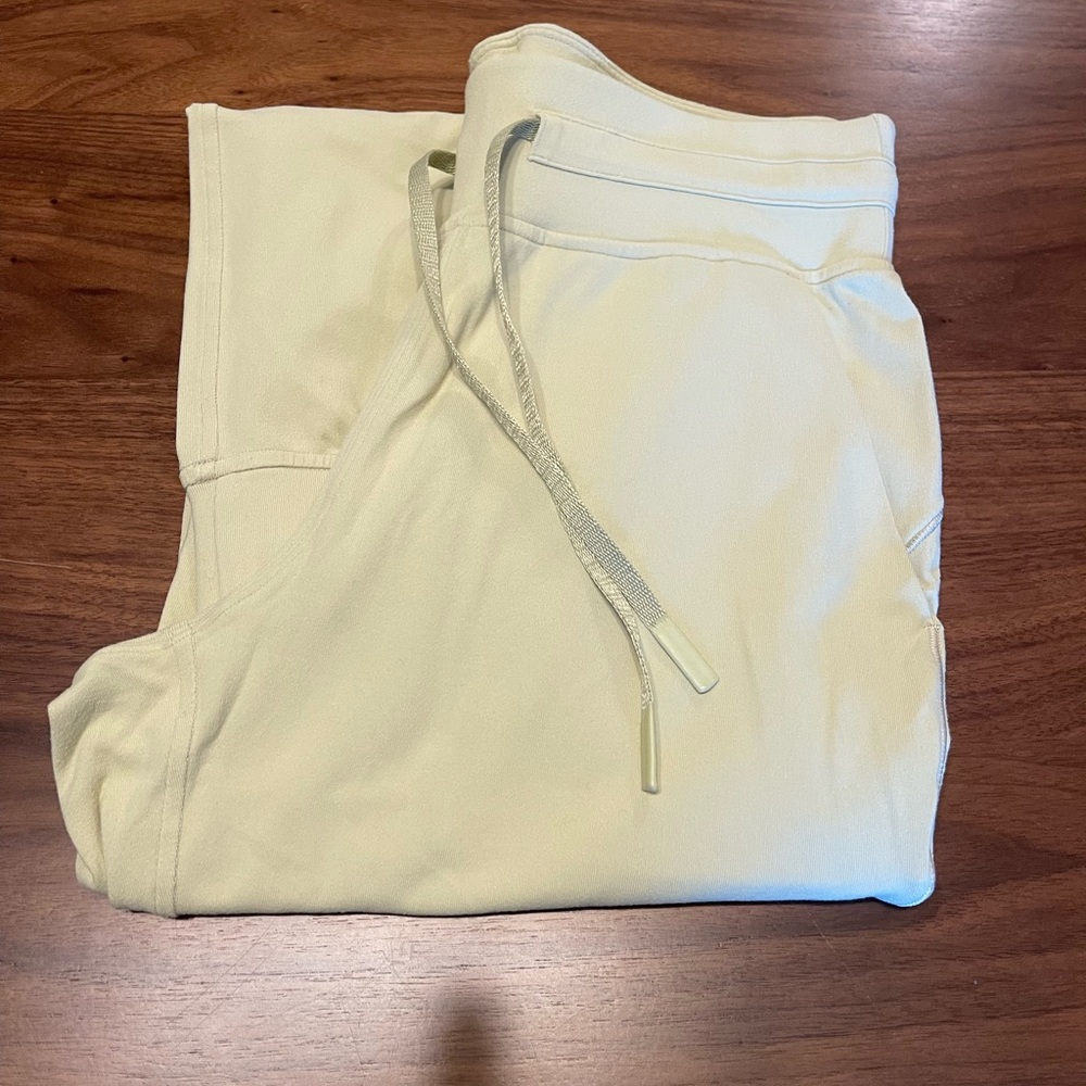 Lululemon Athletica Ready to Rulu